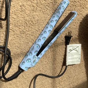 Flat iron